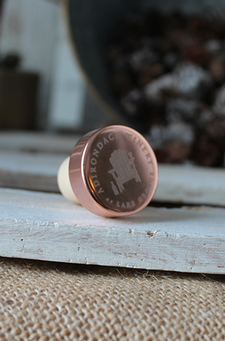 Adirondack Winery Metallic Bottle Stopper - Rose Gold 1